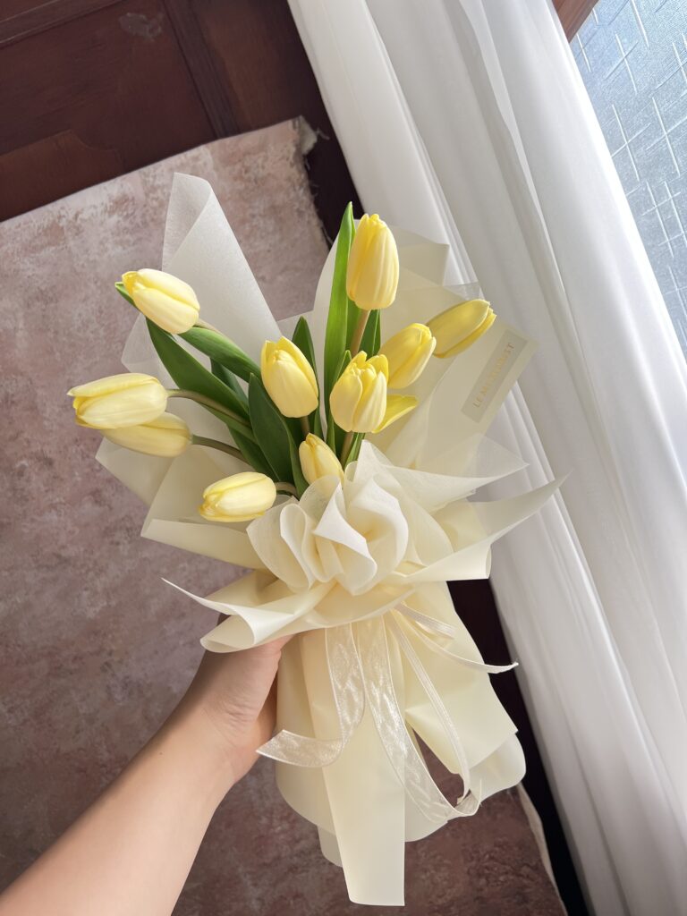 進口鬱金香花束包裝作品，10朵進口鬱金香彰化花束包裝課程